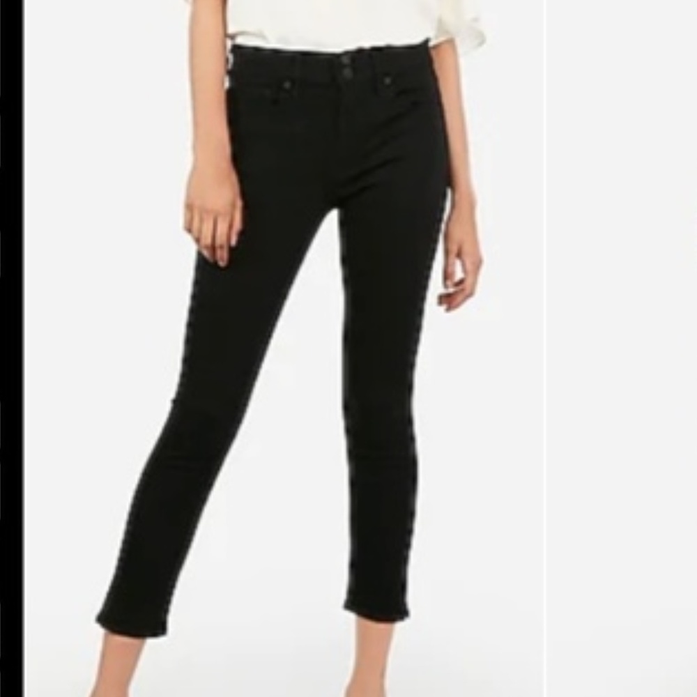 EXPRESS BLACK CROP SKINNIES